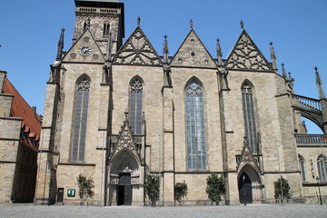 Fototapeta na wymiar Kościół Mariacki w Osnabrueck