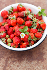 Strawberries in the dish