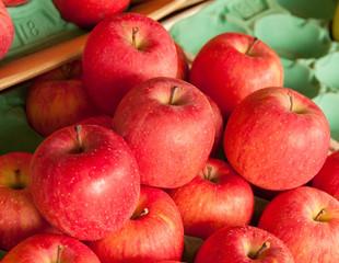 apples