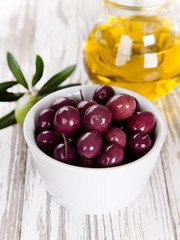 olives with leaves