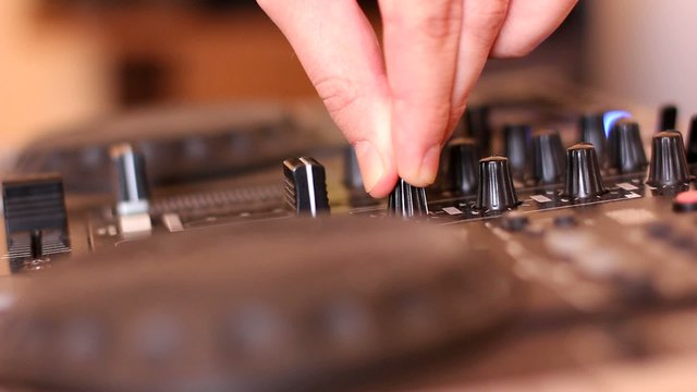 Dj mixer turntable