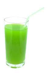 sok z kiwi na białym tle