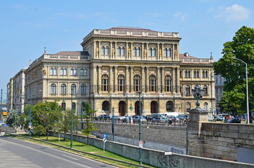 Fototapeta na wymiar Akademia Nauk w Budapeszcie