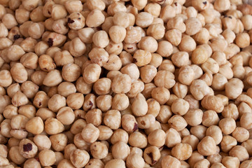 Geschälte haselnüsse