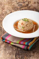 Speckknödelsuppe