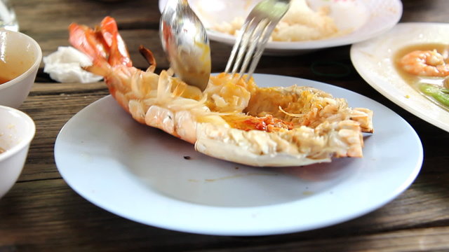 Grilled fresh big shrimp (Macrobrachium rosenbergii)