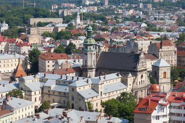 Fototapeta na wymiar Widok z góry na miasto Lwów z wysokości