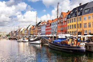 Fototapeta na wymiar Nyhavn, Kopenhaga zentraler Hafen