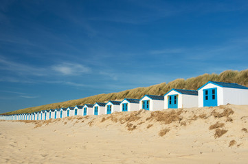 Fototapeta premium Blue beach huts at Texel