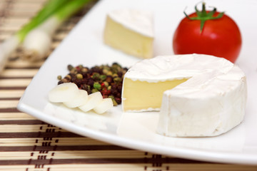 Camembert with vegetables