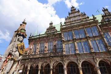 Obraz premium Roland and Historic town hall of Bremen, Germany