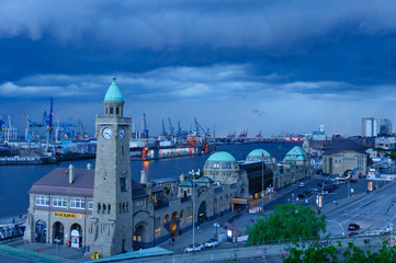 Fototapeta premium The Port of Hamburg and the Landungsbrücke 