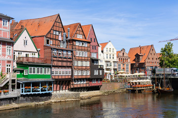Fototapeta na wymiar Stary port w Lüneburg, Niemcy