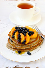 Flax pancakes with fruits