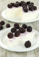 Cheesecake with fresh berries