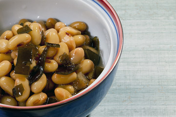日本の料理・大豆とこんぶの煮物