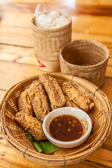 Crispy fried chicken strips with 	glutinous rice