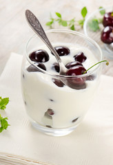 Yogurt with berries