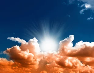 Photo sur Plexiglas Ciel ciel bleu dramatique avec des nuages rouges solored