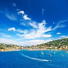 Foto auf Glas schöne mediterrane landschaft mit blauem himmel © LiliGraphie