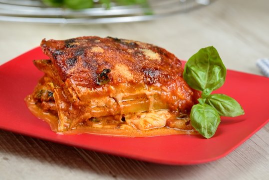 Parmigiana con zucchine e pomodori
