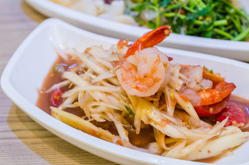 Green papaya salad