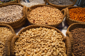 Cestas con frutos secos