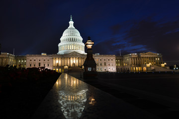 Fototapeta na wymiar US Capitol Building at night - Washington DC, USA