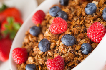 muesli with berries