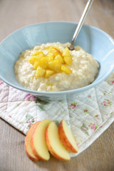 Apfelkompott mit Reisbrei