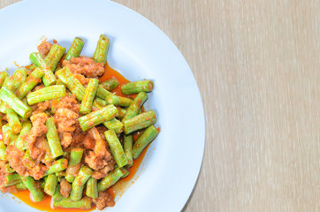 Stir fried pork and curry paste