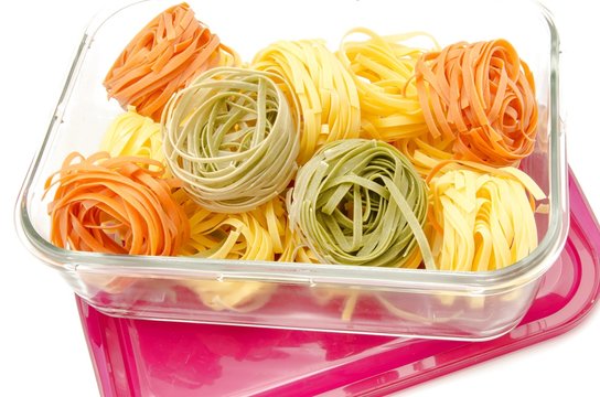 Nidos de pasta italiana al huevo