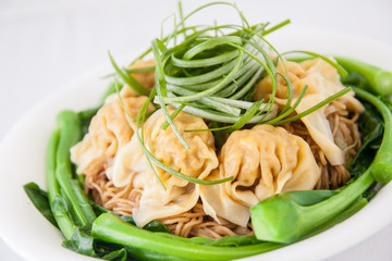 Wonton soup