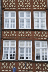 fenêtres et colombages