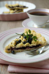 Kaffeetafel mit Blaubeerkuchen