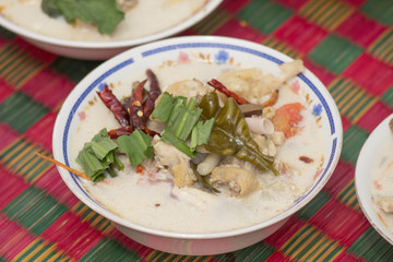 White soup mixed with chicken and mushroom