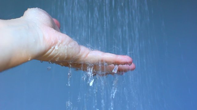 man washing hand