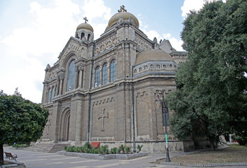 Fototapeta na wymiar Zaśnięcie Matki Bożej katedry, Warna - Bułgaria