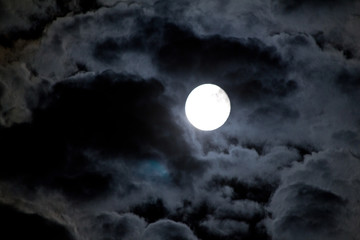 Obraz na płótnie Canvas night sky with moon and cloud