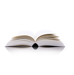 Aufgeschlagenes Buch