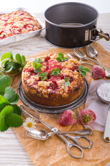  Strawberry buttermilk cake with pistachios