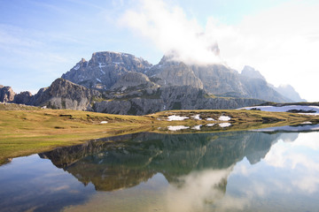 laghi dei piani, presso il rifugio Locatelli (Dolomiti)