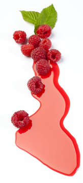 raspberry juise and raspberry with leaf