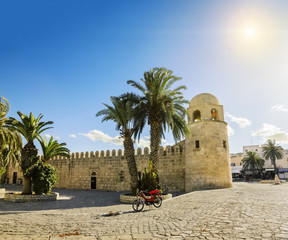 A large mosque in the town of Sousse in Tunisia against the back © toshket
