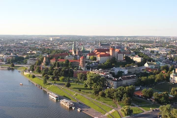 Foto op Plexiglas Krakau Wawelkasteel op de Wiesel in Krakau luchtfoto