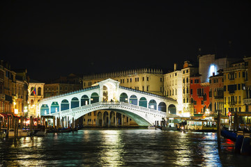 Fototapeta na wymiar Rialto Bridge (Ponte Di Rialto) in Venice, Italy