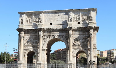 Fototapeta na wymiar ancient Triumphal arch of Costantine in Rome, Italy