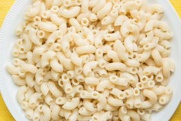 boiled macaroni on plate