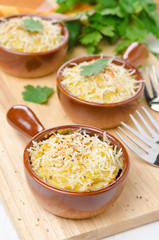 Baked chicken with mashed cauliflower and cheese