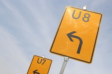 Deutsches Verkehrszeichen: Ankündigung oder Fortsetzung der Umleitung